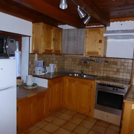 Chalet En Pierre Et Bois A Pralognan-la-vanoise, Proche Commerces Et Telepherique - Fr-1-464-16 *