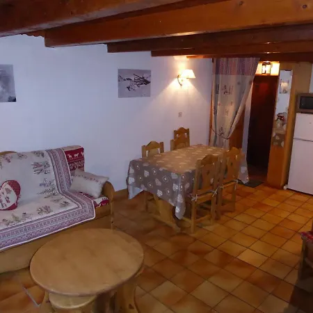 En Pierre Et Bois A Pralognan-la-vanoise, Proche Commerces Et Telepherique - Fr-1-464-16 * Pralognan-la-Vanoise